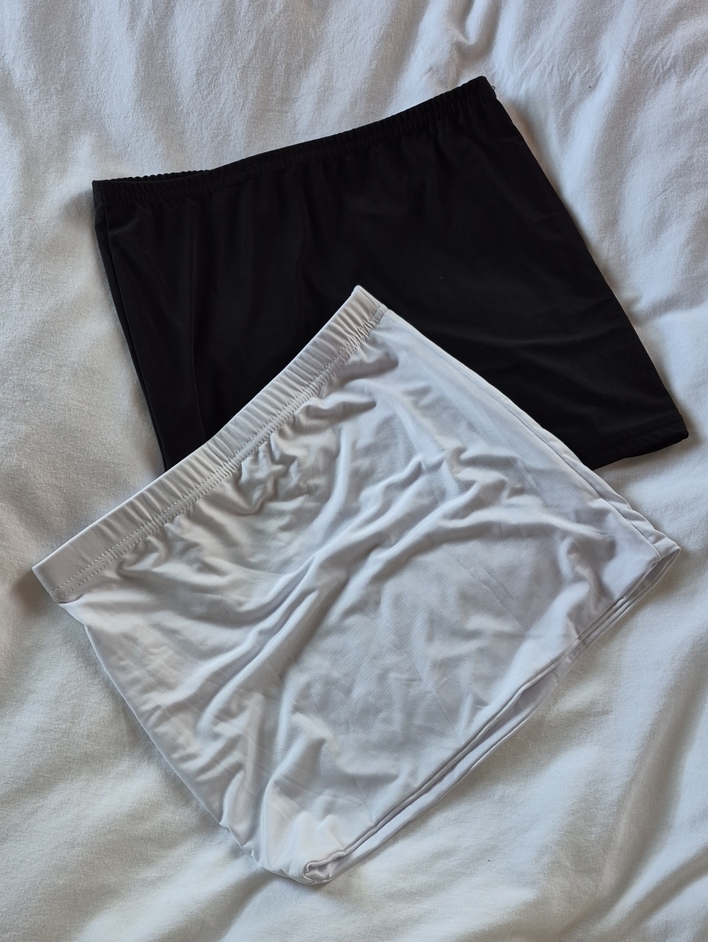 PrettyLittleThing Black and White Slinky Mini Skirt Duo Size 4
